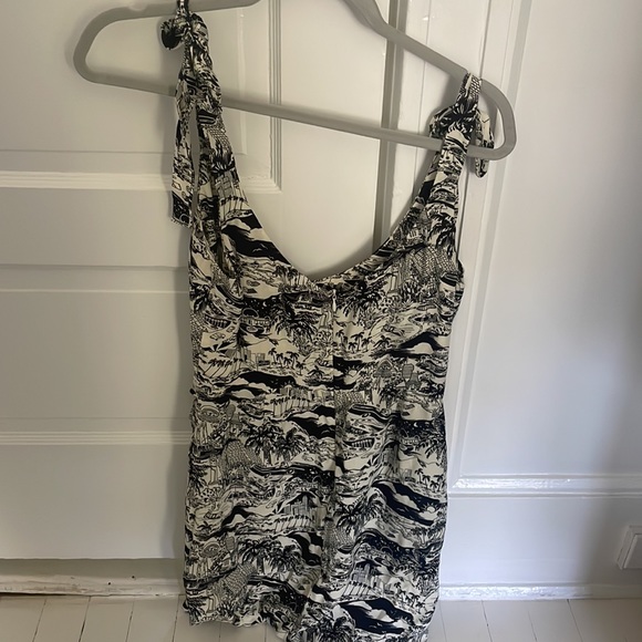 Reformation Yves Dress Size 6 - Picture 6 of 10